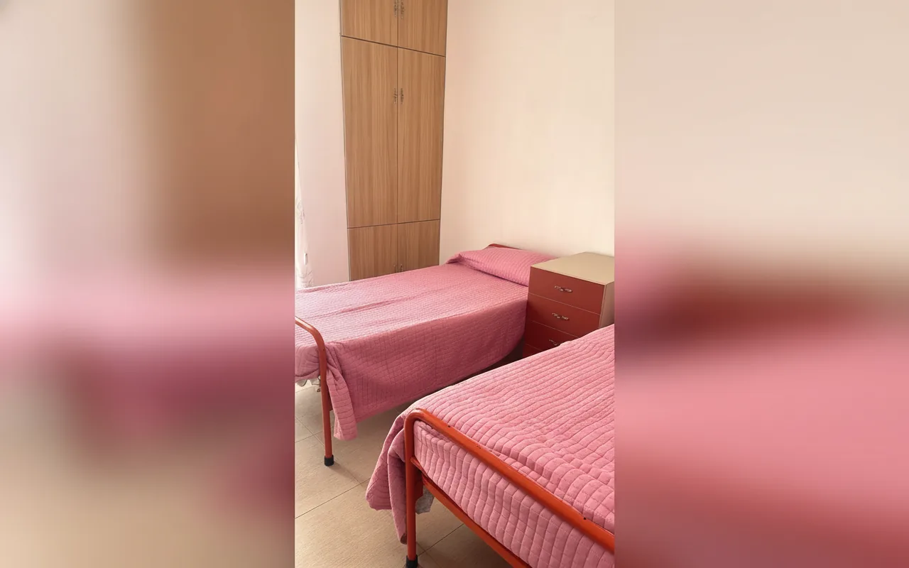 Camera con bagno privato — Casa di Gabry, Vasto (Abruzzo) (foto 33)